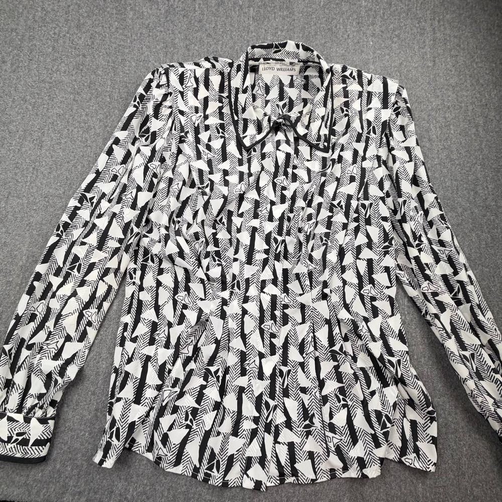 Lloyd Williams Blacvik & White Abstract Print Blouse Retro style